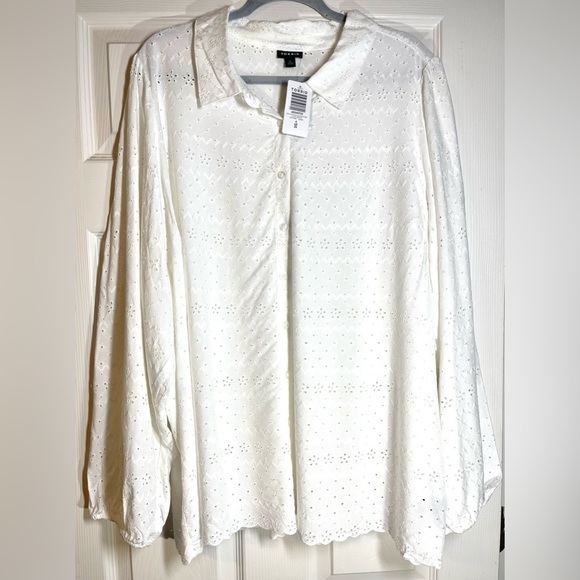 NWT Torrid Women’s Plus Size Eyelet Button Up Long Sleeve Shirt Size 4 W… - Picture 1 of 8